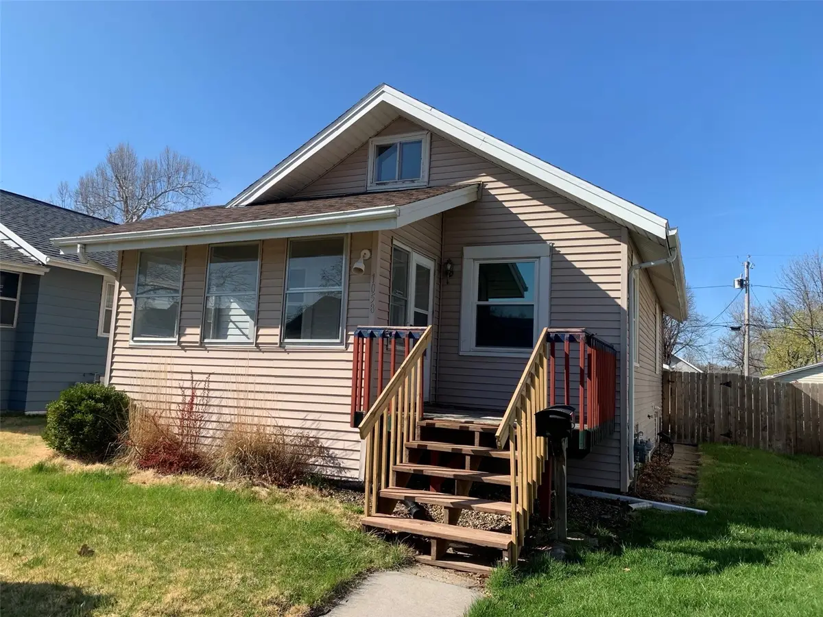 1058 G Avenue Nw, Cedar Rapids, IA 52405 - #1