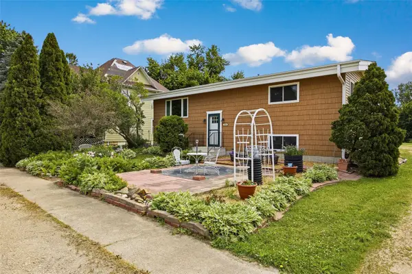 100 Rohrback Street, Morley, IA 52312