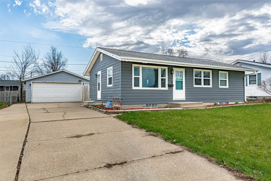 3015 4th Avenue, Marion, IA 52302 - #2