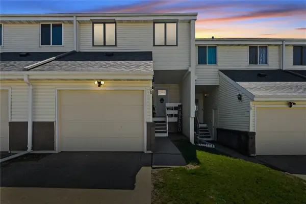 51 29th Ave Dr Sw #18, Cedar Rapids, IA 52404