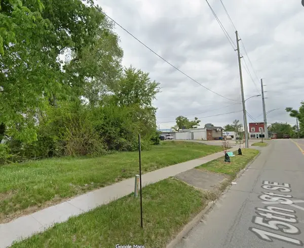 1060 10th Street Se, Cedar Rapids, IA 52401