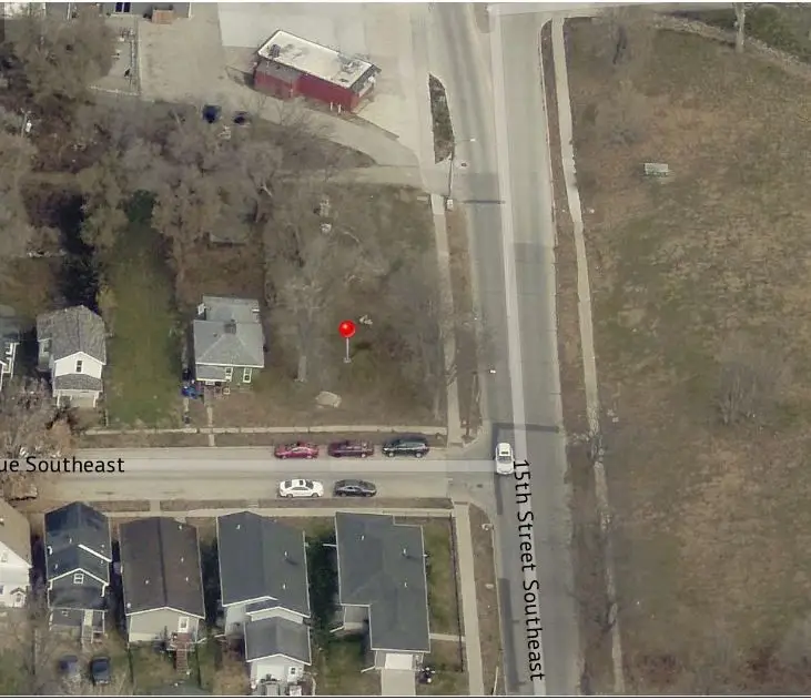 1060 10th Street Se, Cedar Rapids, IA 52401 - #3