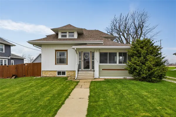 215 Military Street, Martelle, IA 52305