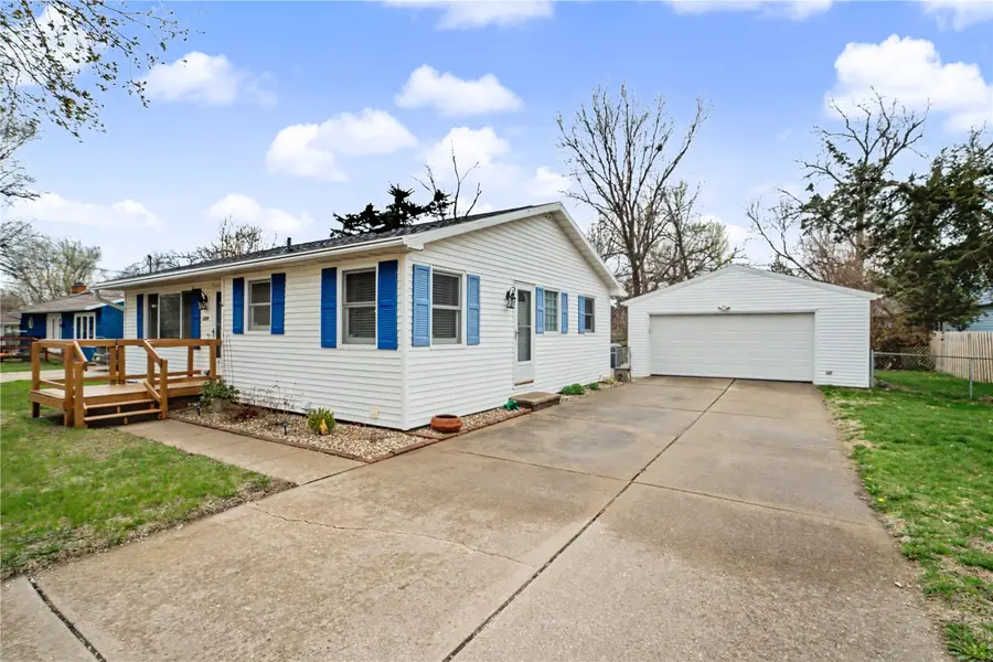 1295 33rd St Ne, Cedar Rapids, IA 52402 - #2