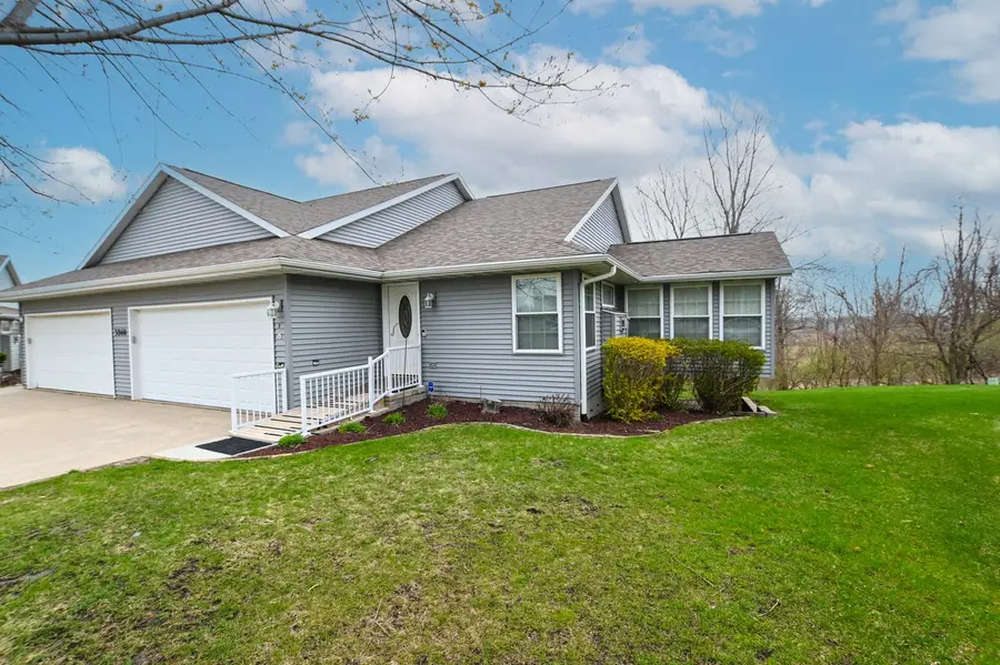 3860 Deer Valley Drive #B, Marion, IA 52302 - #3