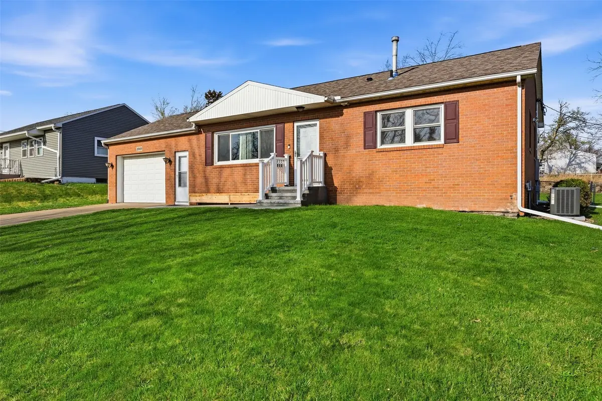 1009 Harold Drive Se, Cedar Rapids, IA 52403 - #1