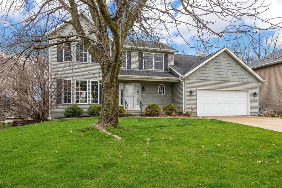 7329 Hampshire Dr Ne, Cedar Rapids, IA 52402 - #2