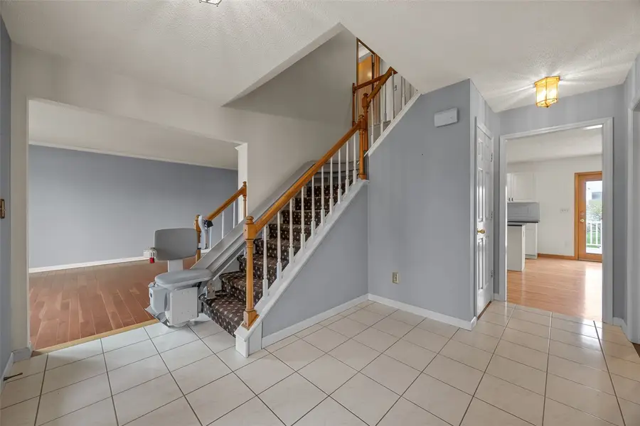 7329 Hampshire Dr Ne, Cedar Rapids, IA 52402 - #3