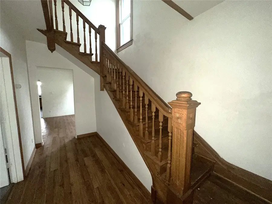 721 F Ave Nw, Cedar Rapids, IA 52405 - #2