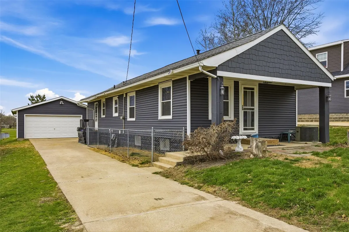 2642 Fruitland Boulevard Sw, Cedar Rapids, IA 52404 - #1