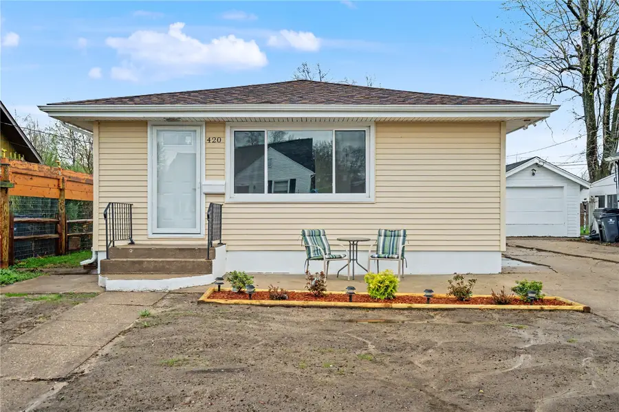 420 30th Street Se, Cedar Rapids, IA 52403 - #2