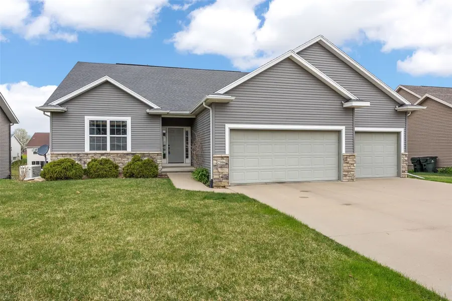 2106 Hallbrook St Sw, Cedar Rapids, IA 52404 - #2