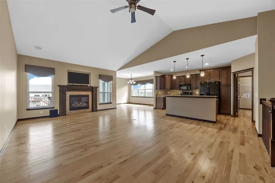 2106 Hallbrook St Sw, Cedar Rapids, IA 52404 - #3