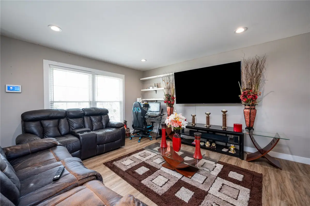 4609 Pineview Drive Ne, Cedar Rapids, IA 52402 - #1