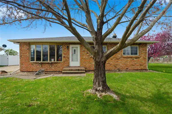 346 32nd Street Nw, Cedar Rapids, IA 53405