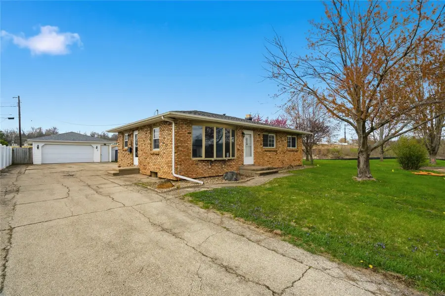346 32nd Street Nw, Cedar Rapids, IA 52405 - #2