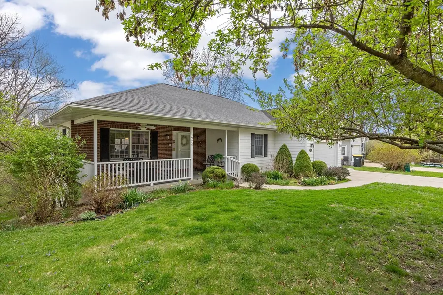 1926 Meadow Ridge Lane, Iowa City, IA 52245 - #2