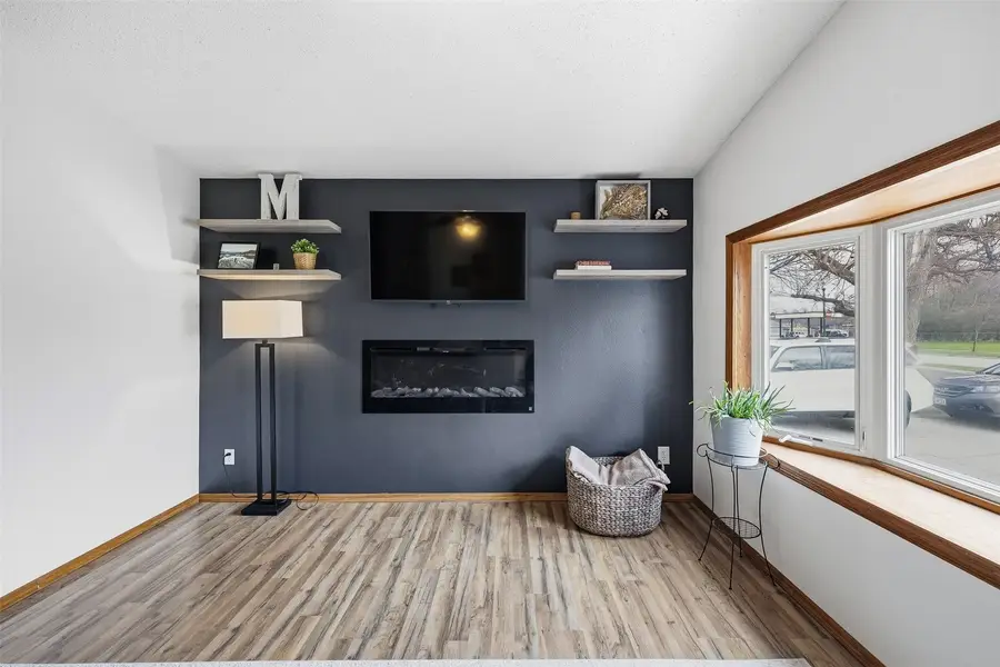 1095 E Main Street, Robins, IA 52328 - #3