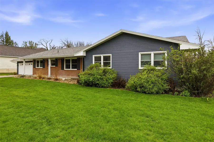 275 34th Street Se, Cedar Rapids, IA 52403 - #3