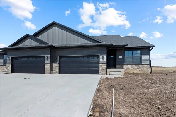 3930 Quail Trail Drive, Marion, IA 52302