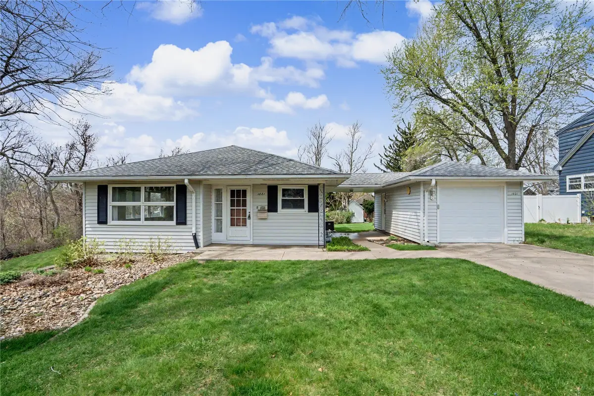 1021 Norwood Drive Se, Cedar Rapids, IA 52403 - #1