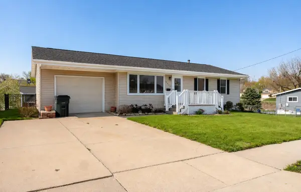 4324 Midway Drive Nw, Cedar Rapids, IA 52405