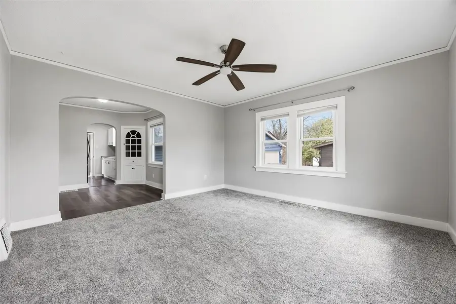 1217 Memorial Dr Se, Cedar Rapids, IA 52403 - #2