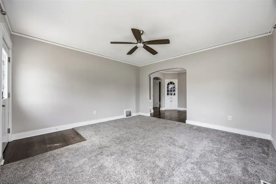 1217 Memorial Dr Se, Cedar Rapids, IA 52403 - #3