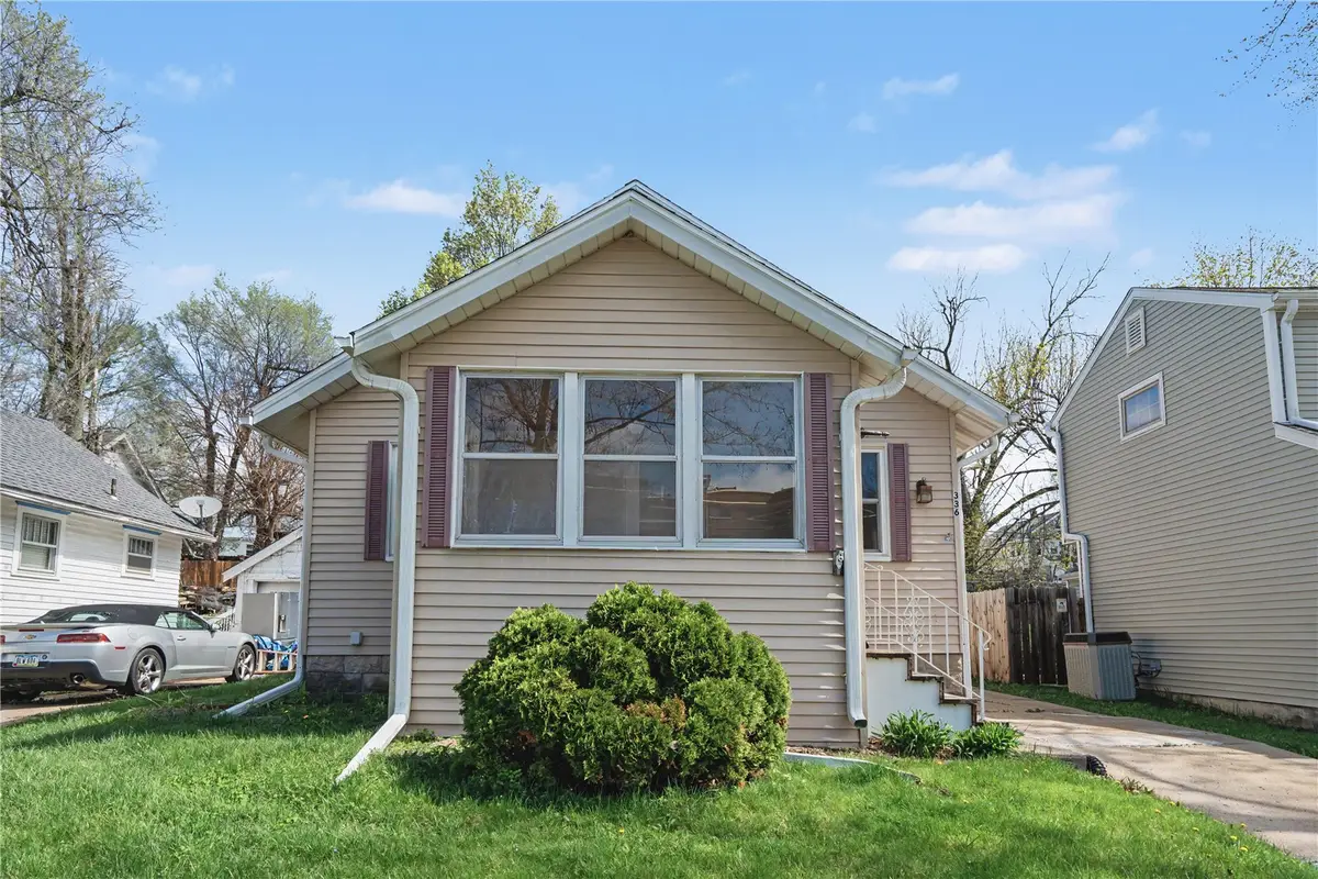 336 21st Street Ne, Cedar Rapids, IA 52402 - #1