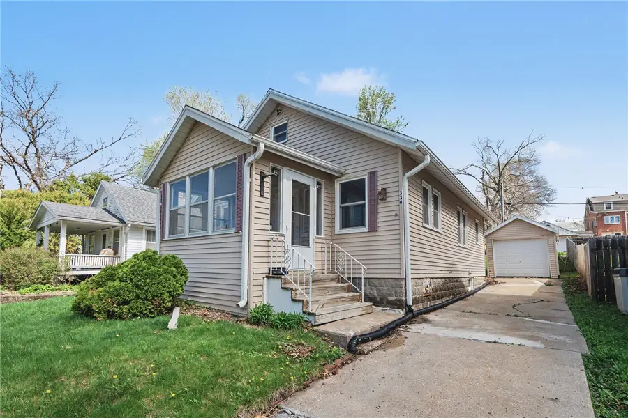336 21st Street Ne, Cedar Rapids, IA 52402 - #2