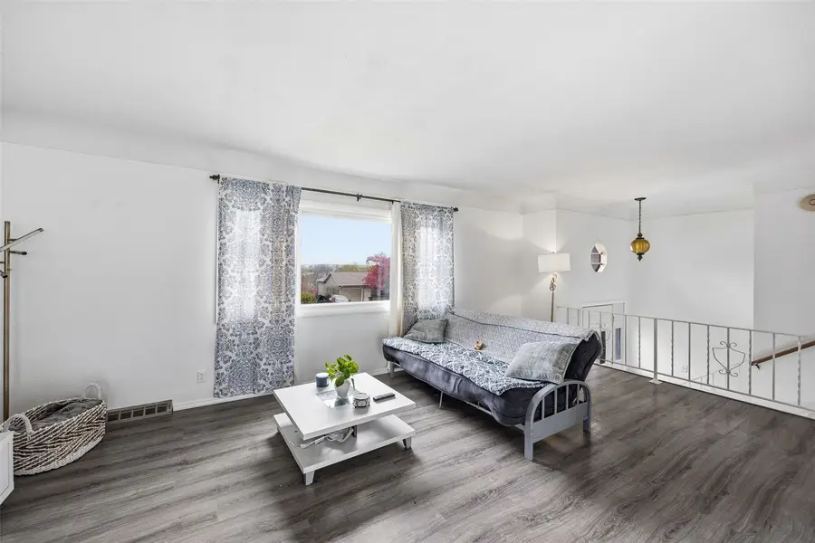 2067 Knollshire Road Ne, Cedar Rapids, IA 52402 - #2