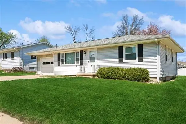 28 29th Avenue Sw, Cedar Rapids, IA 52404