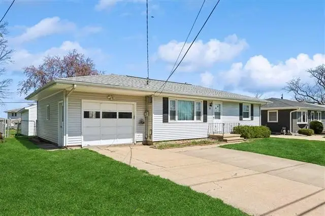 28 29th Avenue Sw, Cedar Rapids, IA 52404 - #2