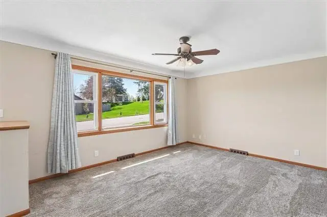 28 29th Avenue Sw, Cedar Rapids, IA 52404 - #3