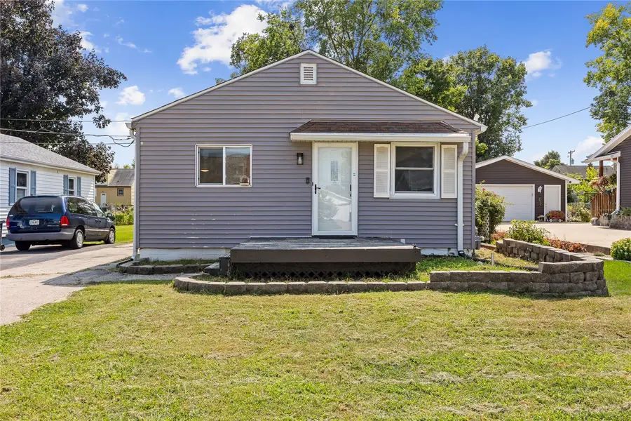 1231 33rd St Ne, Cedar Rapids, IA 52402 - #2