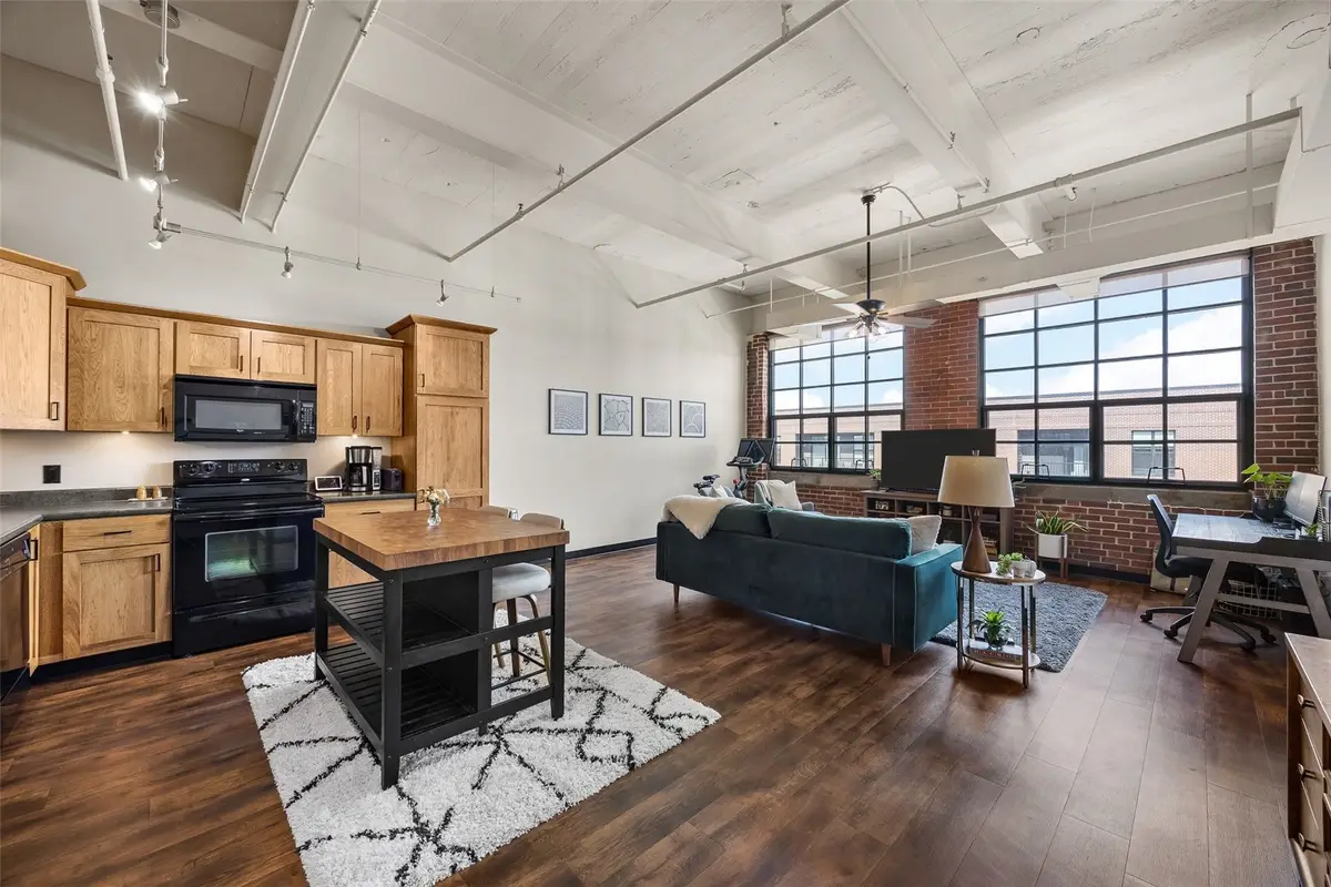 905 3rd Street Se #412, Cedar Rapids, IA 52401 - #1