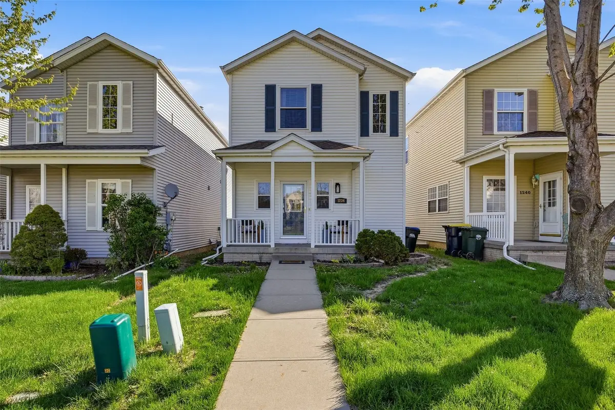 1234 Shannon Dr, Iowa City, IA 52246 - #1