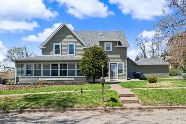 128 S Gill Street, Monticello, IA 52310