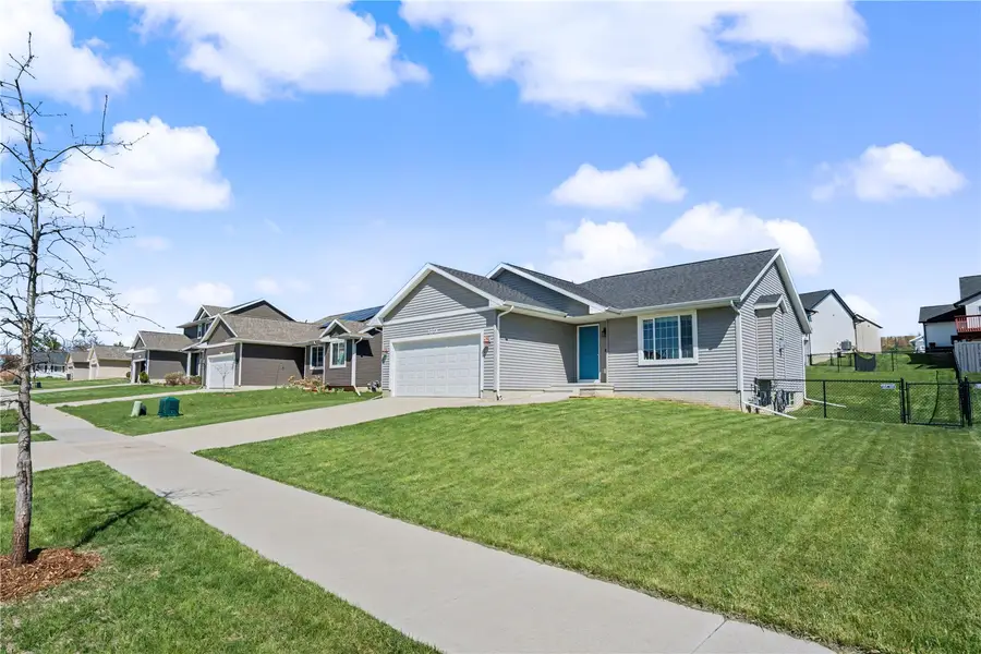 2124 Shady Grove Road Sw, Cedar Rapids, IA 52404 - #2