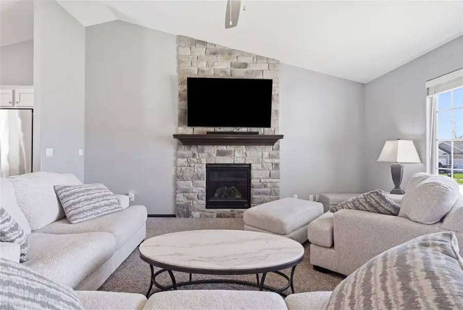 2124 Shady Grove Road Sw, Cedar Rapids, IA 52404 - #3