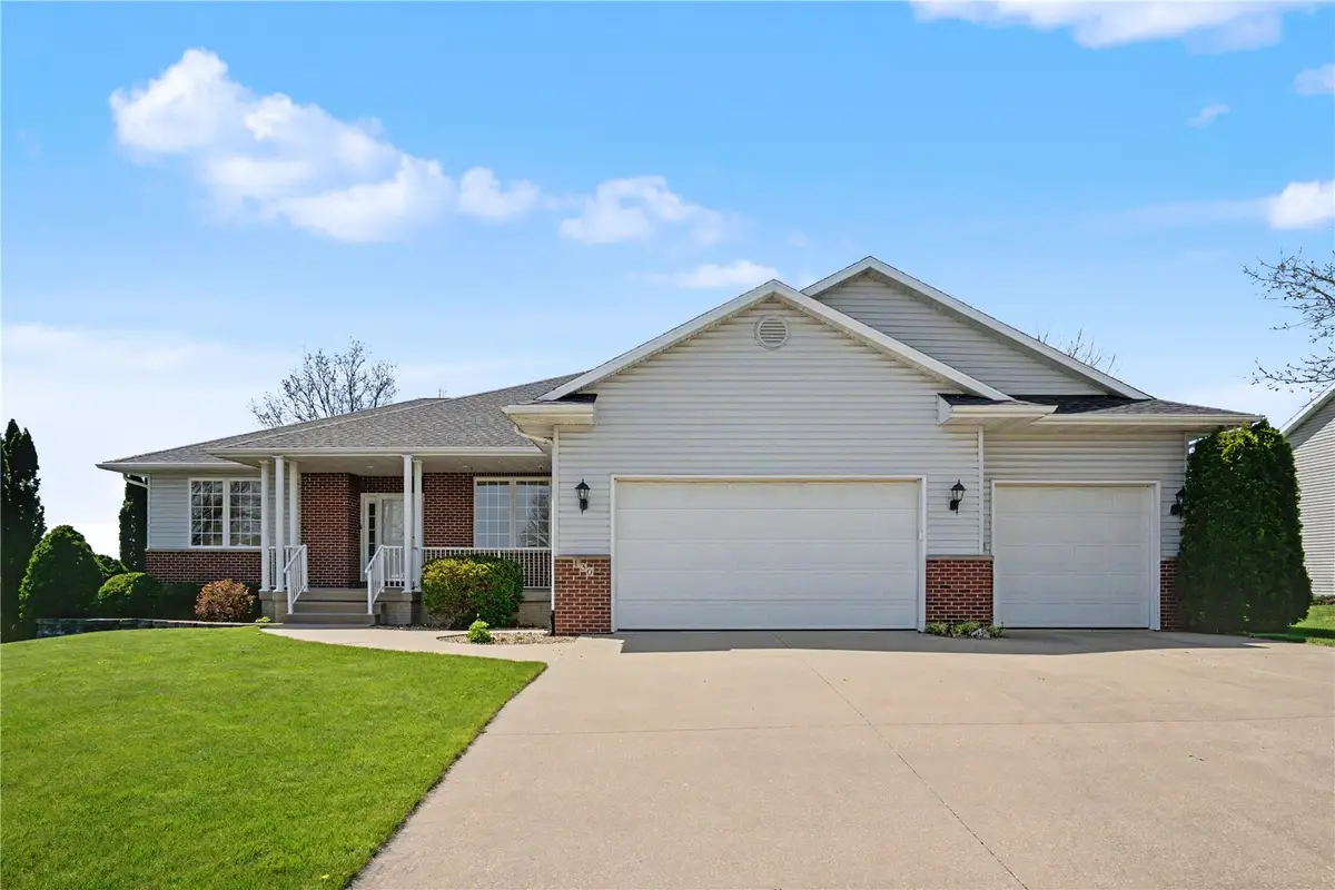 130 Bluff Drive, Fairfax, IA 52228 - #1