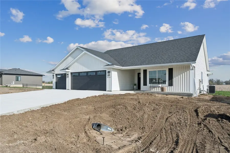 247 Hackberry Dr, Palo, IA 52324 - #2