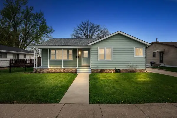 2270 24th Ave, Marion, IA 52302