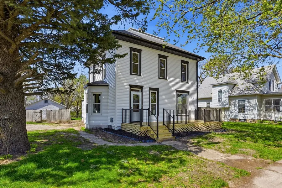 1003 Franklin Street, Center Point, IA 52213 - #2