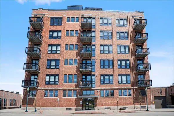 900 2nd St #208, Cedar Rapids, IA 52401