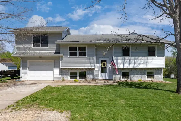 3272 Coral Ave Ne, Solon, IA 52333