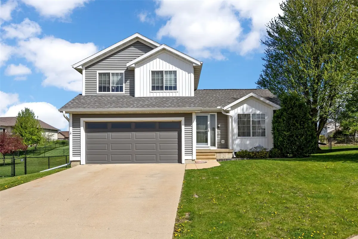 3340 London Way, Marion, IA 52302 - #1