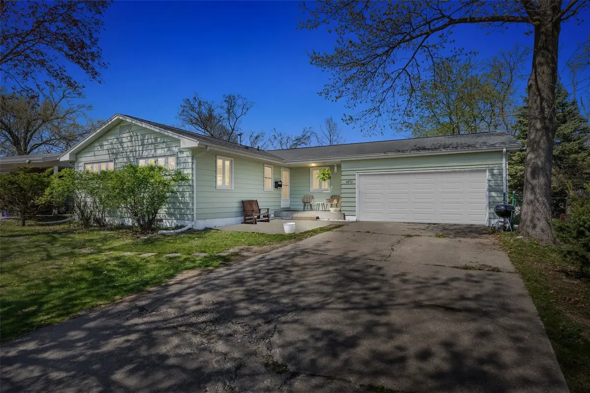 1472 Parkwood Drive Se, Cedar Rapids, IA 52403 - #1