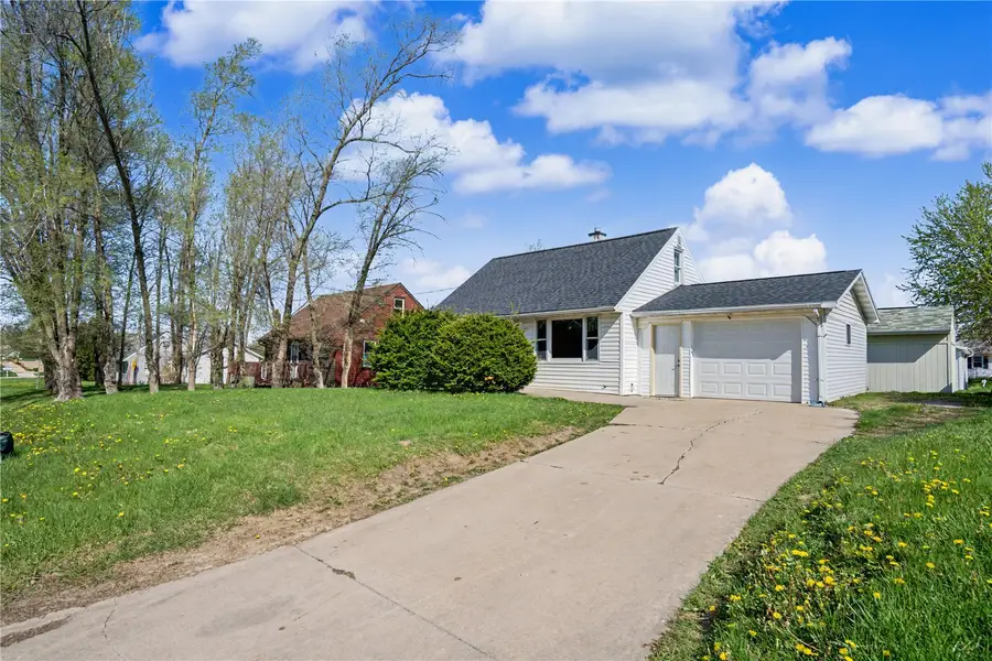 360 Wilson Avenue Sw, Cedar Rapids, IA 52404 - #2