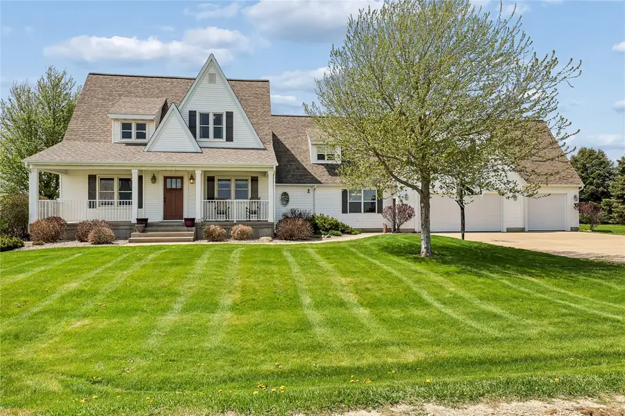 7083 18th Avenue, Van Horne, IA 52346 - #2